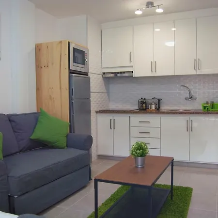 Centrico Apartamento Con Balcon Cerca De La Playa Apartment *
